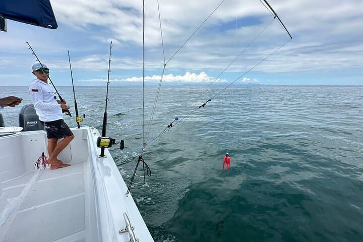 Jaco Full-Day Sportfishing Charter — Inshore & Offshore for Marlin, Roosterfish & Tuna photo 5