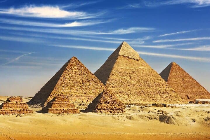 VIP All-Inclusive Giza Pyramids & Sphinx Private Tour from Cairo