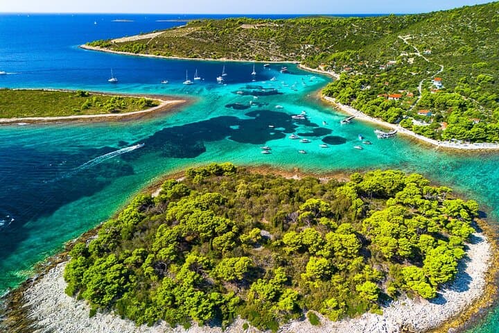 Blue Lagoon and Šolta Private Speedboat from Split: Swim, Snorkel & Dalmatian Villages photo 4