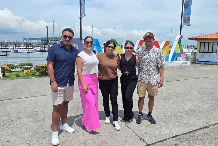 Panama Canal & Casco Antiguo: 4-Hour Stopover Tour from Panama City