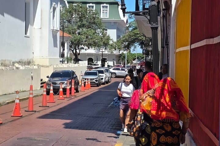 Panama Canal & Casco Antiguo: 4-Hour Stopover Tour from Panama City photo 4
