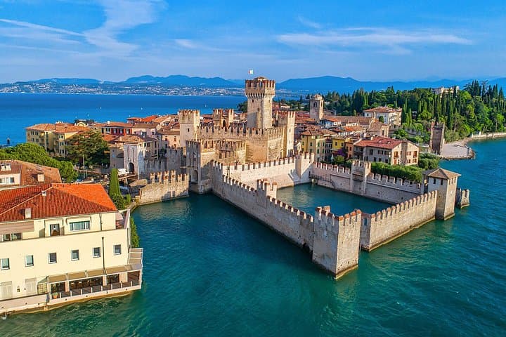 Verona, Sirmione & Lake Garda: Day Trip from Venice with Private Boat Cruise photo 3