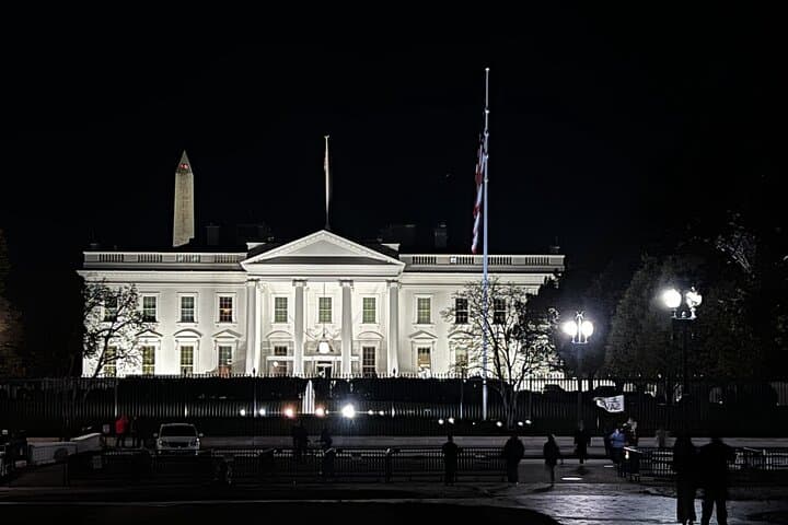Nighttime True-Crime Tour of Washington DC: Scandals, Rooftops & Landmarks photo 6