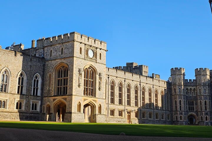 Southampton to Heathrow via Stonehenge & Windsor: Private Transfer with Royal and Prehistoric Stops photo 2