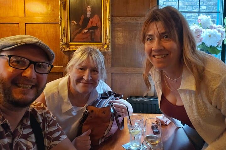 Pilgrims and Pirates: Private Riverside Pub Walk Through London's Docklands photo 3