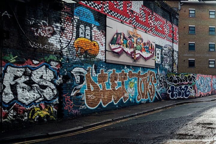Shoreditch Street Art Walking Tour — Private London Graffiti Experience photo 3