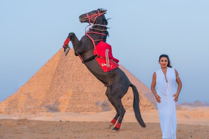 Capture the Pyramids: Giza Guided Tour with Professional Photoshoot photo 3
