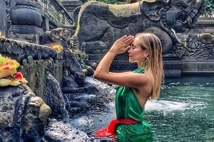 Ubud All-Inclusive Swing, Zipline & Temple Tour — Tirta Empul to Tegenungan Waterfall photo 2
