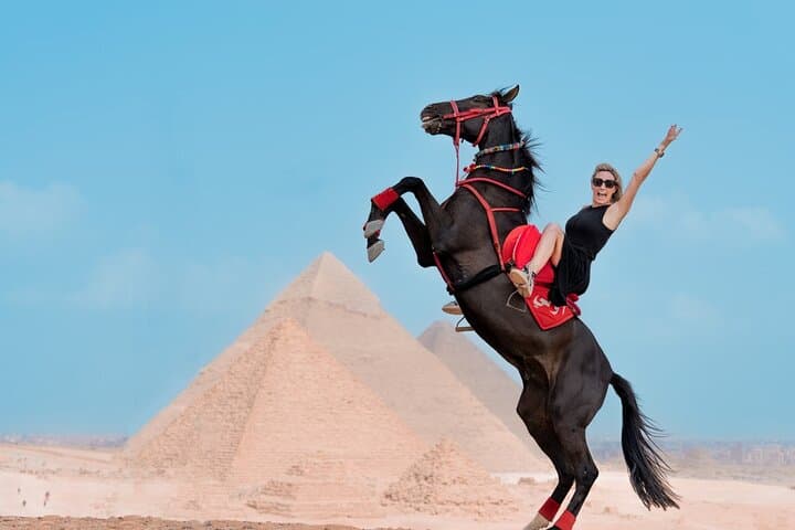 Capture the Pyramids: Giza Guided Tour with Professional Photoshoot photo 5