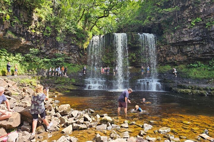 Brecon Beacons 4 Waterfalls: Private Guided Day Hike from Cardiff photo 3
