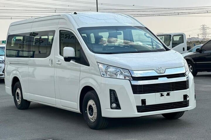 Smooth Abu Dhabi Airport Arrival Transfer — Private Shuttle to City Hotels photo 5