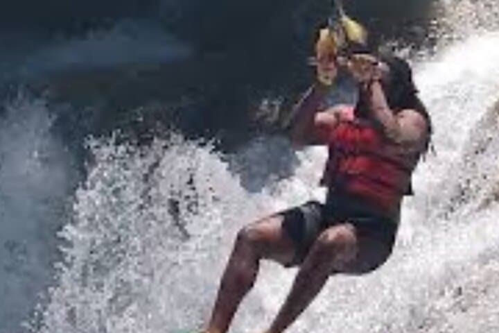 Ocho Rios Panoramic Heritage Zipline and River Swim: Shaw Park to Rio Nuevo photo 4