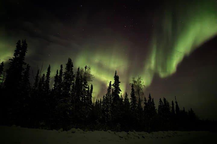 2-Day Northern Lights Chase in Yellowknife: Prelude, Pontoon & Hidden Lake
