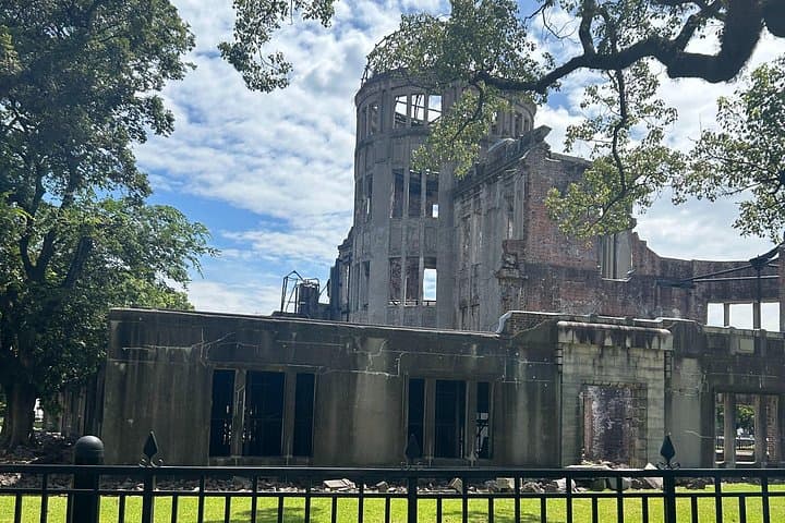 Hiroshima Peace Memorial, Castle & Shukkeien Garden: 4-Hour Guided Walking Tour photo 3