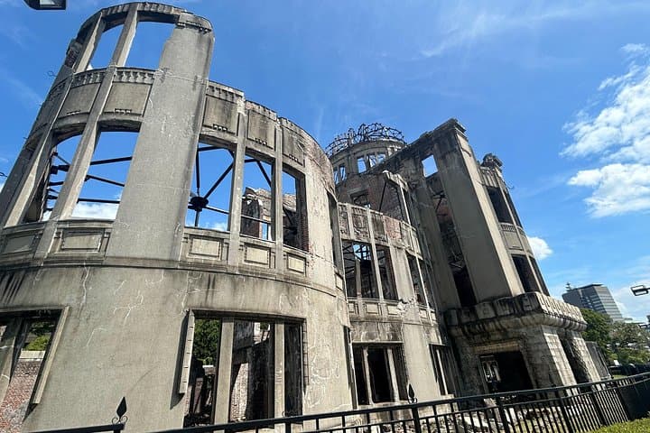 Hiroshima Peace Memorial, Castle & Shukkeien Garden: 4-Hour Guided Walking Tour photo 4