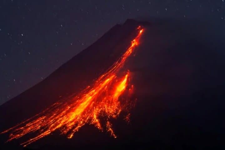 Merapi Night Lava View: Hilltop Tour from Yogyakarta photo 4