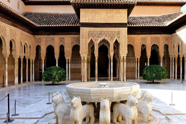 Alhambra & Generalife: Skip-the-Line Entry to the Nasrid Palaces in Granada photo 4