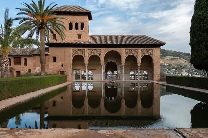 Alhambra & Generalife: Skip-the-Line Entry to the Nasrid Palaces in Granada photo 3