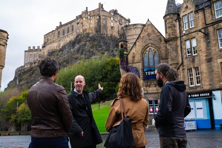 Edinburgh Castle & Royal Mile Guided Walking Tour — Ticket Included photo 5