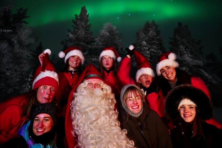 Rovaniemi Evening: Meet Santa Claus & Chase the Northern Lights