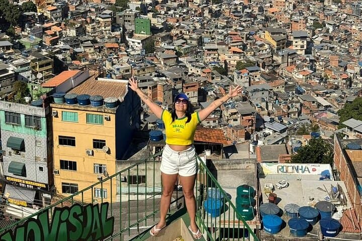 Inside Rocinha: Cultural Walking Tour with a Local Guide photo 2