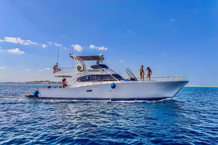 Private Hurghada Boat Charter to Giftun Islands — Snorkel, Dolphins & Hidden Reefs