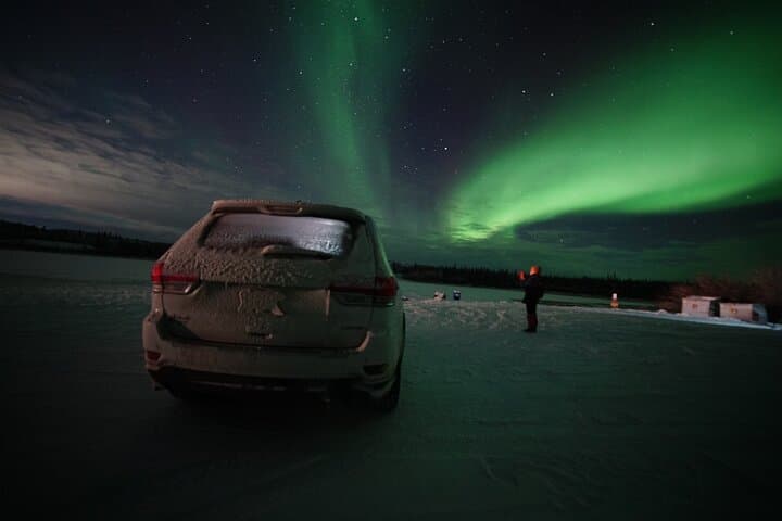 Private Yellowknife Aurora Tour: Small-Group SUV Northern Lights Chase photo 2