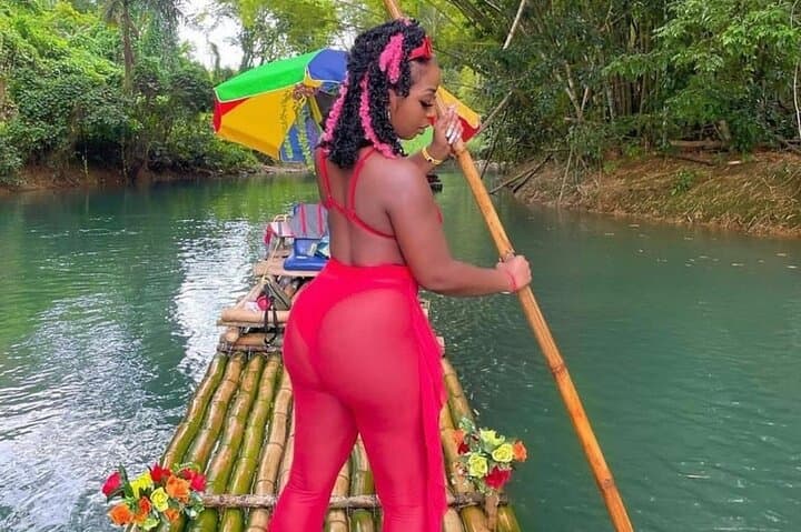 Bamboo Rafting in Montego Bay: Limestone Foot Massage on the River