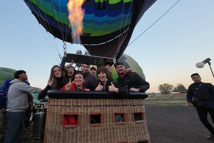 Sunrise Hot-Air Balloon Flight Near Mexico City with Cave Breakfast & Archaeological Stop