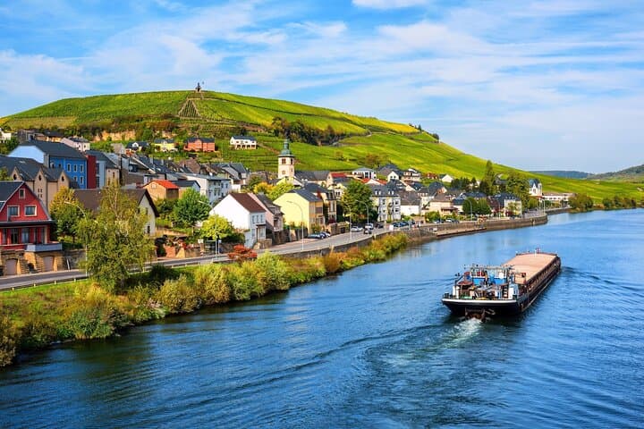 Schengen Wine, Moselle Views & Beaufort Castle: Private Luxury Day Tour photo 3