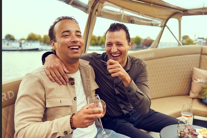 Amsterdam Canal Booze Cruise: Unlimited Drinks on an Electric Boat photo 3