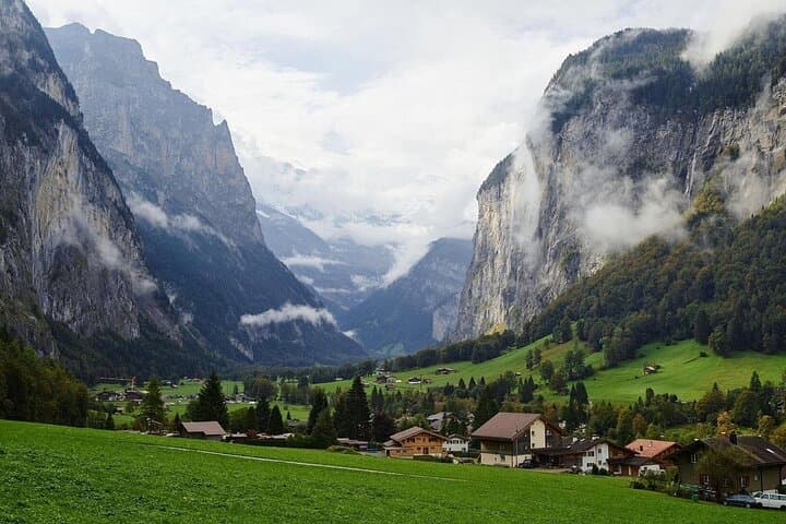 Full-Day Grindelwald, Interlaken & Lauterbrunnen Coach Tour from Zurich photo 3