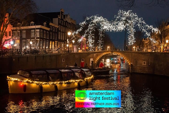 glowing-canals-amsterdam-light-festival-canal-cruise-with-snack-and-unlimited-drinks photo 1