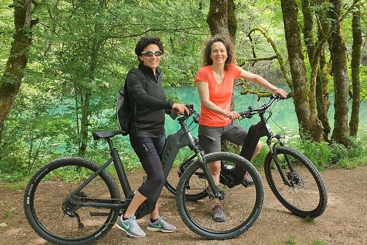 Rocamadour Electric Bike Tour: Half-Day Guided Ride Through Canyons & Sanctuaries photo 2