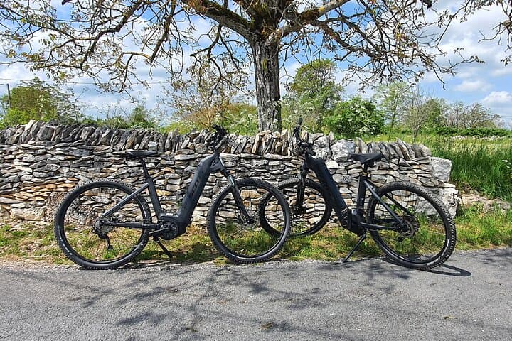 Rocamadour Electric Bike Tour: Half-Day Guided Ride Through Canyons & Sanctuaries photo 3