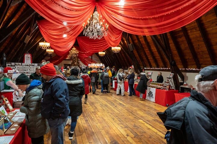 Miracle at Big Rock: Minneapolis Holiday Walk-Through Lights, Sledding & Market photo 6