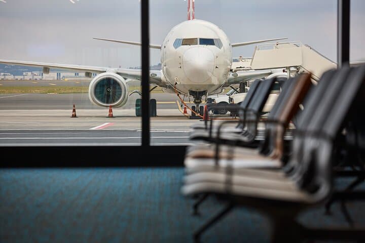 BNA Shuttle to Vanderbilt: Fast Airport Transfer to West End in Nashville