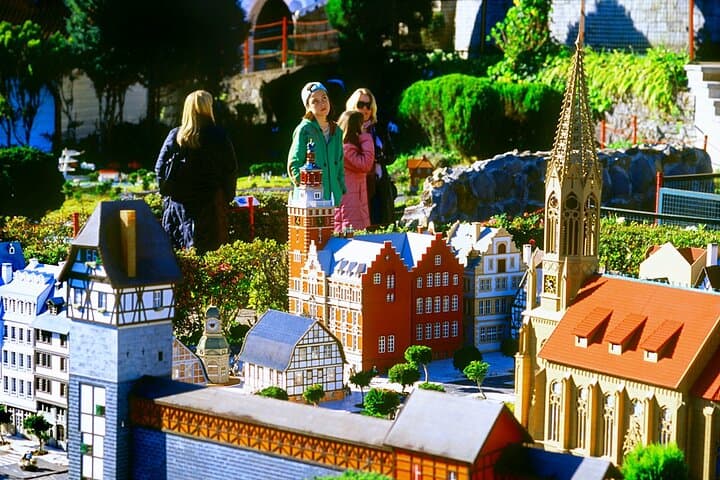 Mini Mundo Gramado: Explore the 1-24 Scale Outdoor Miniature Park photo 2