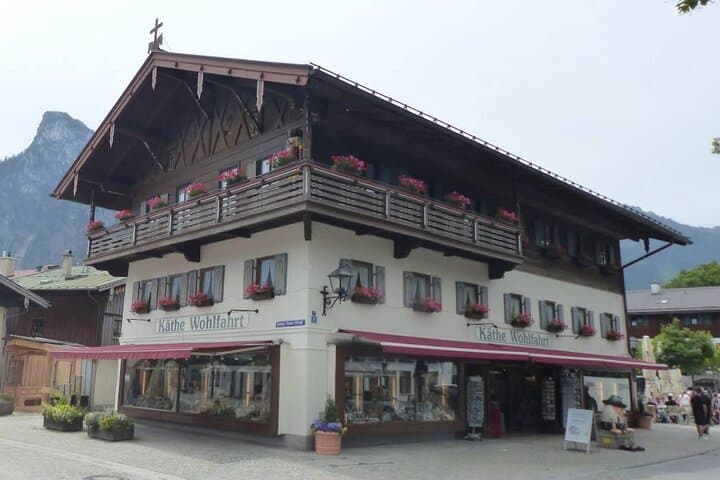 Private Neuschwanstein & Linderhof Day Trip from Munich — Castles, Bavarian Villages, and Alpine Views photo 6