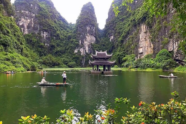 Ninh Binh Day Trip: Trang An Boat Ride, Hoa Lu Ancient Capital & Mua Cave Viewpoint photo 2