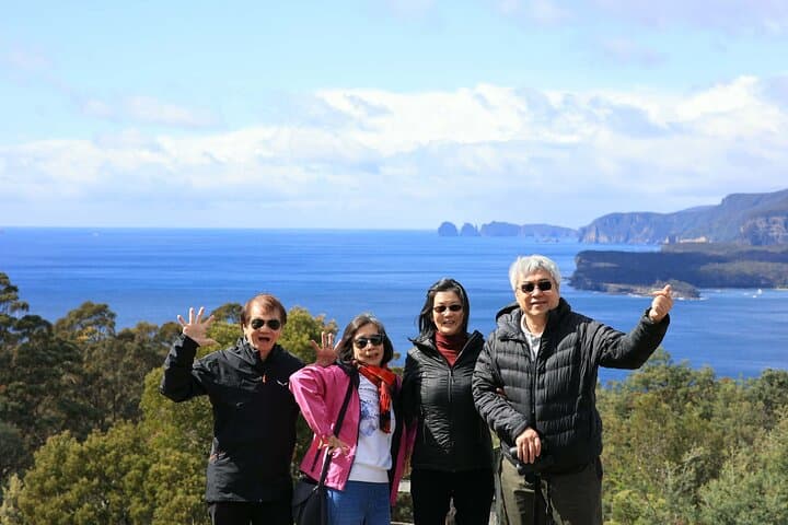 Tasman Peninsula Day Tour: Coastal Cliffs, Tessellated Pavement & Remarkable Cave photo 4