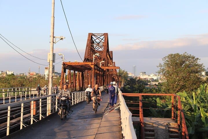 Sunrise 12K: Morning Run Through Historic Hanoi's Lakes, Bridges & Old Quarter photo 5