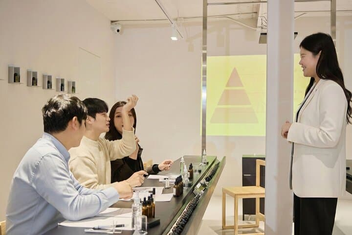 Create a Bespoke Korean Perfume in Hongdae: Make Your Own Signature Scent photo 6