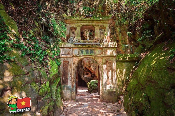 Da Nang Sunset & Spirituality: Son Tra Peninsula Golden-Hour Tour photo 3