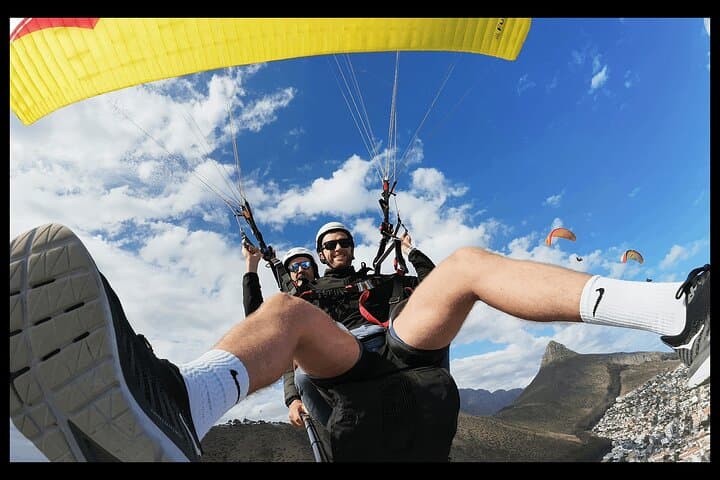 Paraglide Table Mountain: Tandem Flights from Signal Hill to Sea Point, Cape Town photo 4