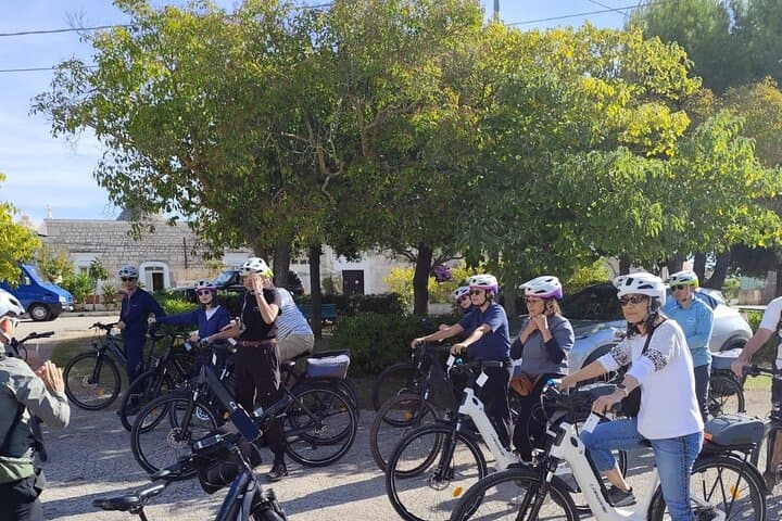 E‑Bike Tour in the Itria Valley: Cycle Trulli, Aqueduct Paths & Apulian Cuisine photo 5