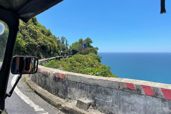 Hue to Hoi An Jeep Tour via Hai Van Pass and Lang Co Beach photo 2
