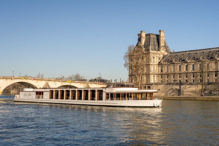 Paris New Year's Eve Seine Dinner Cruise Under the Eiffel Tower