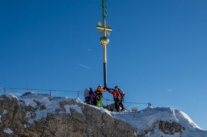 Private Ski Day Trip to Zugspitze from Munich: Glacier Runs & Chauffeured Transfer photo 3