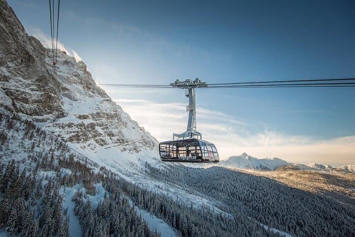Private Ski Day Trip to Zugspitze from Munich: Glacier Runs & Chauffeured Transfer photo 4